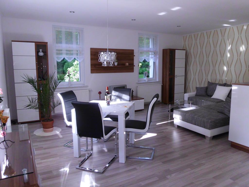 Apartment Leucht Ziegenrück Exteriör bild