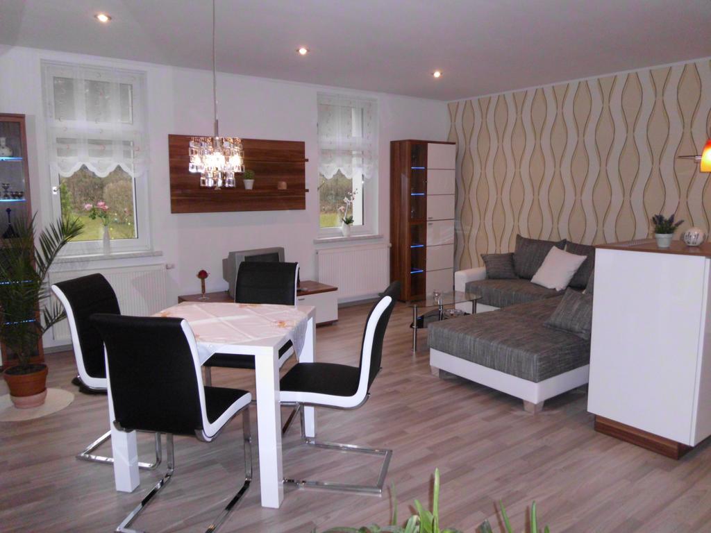 Apartment Leucht Ziegenrück Exteriör bild