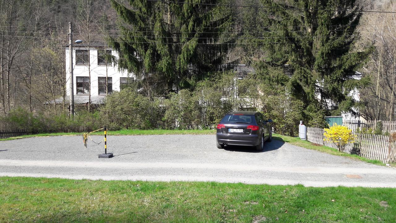 Apartment Leucht Ziegenrück Exteriör bild